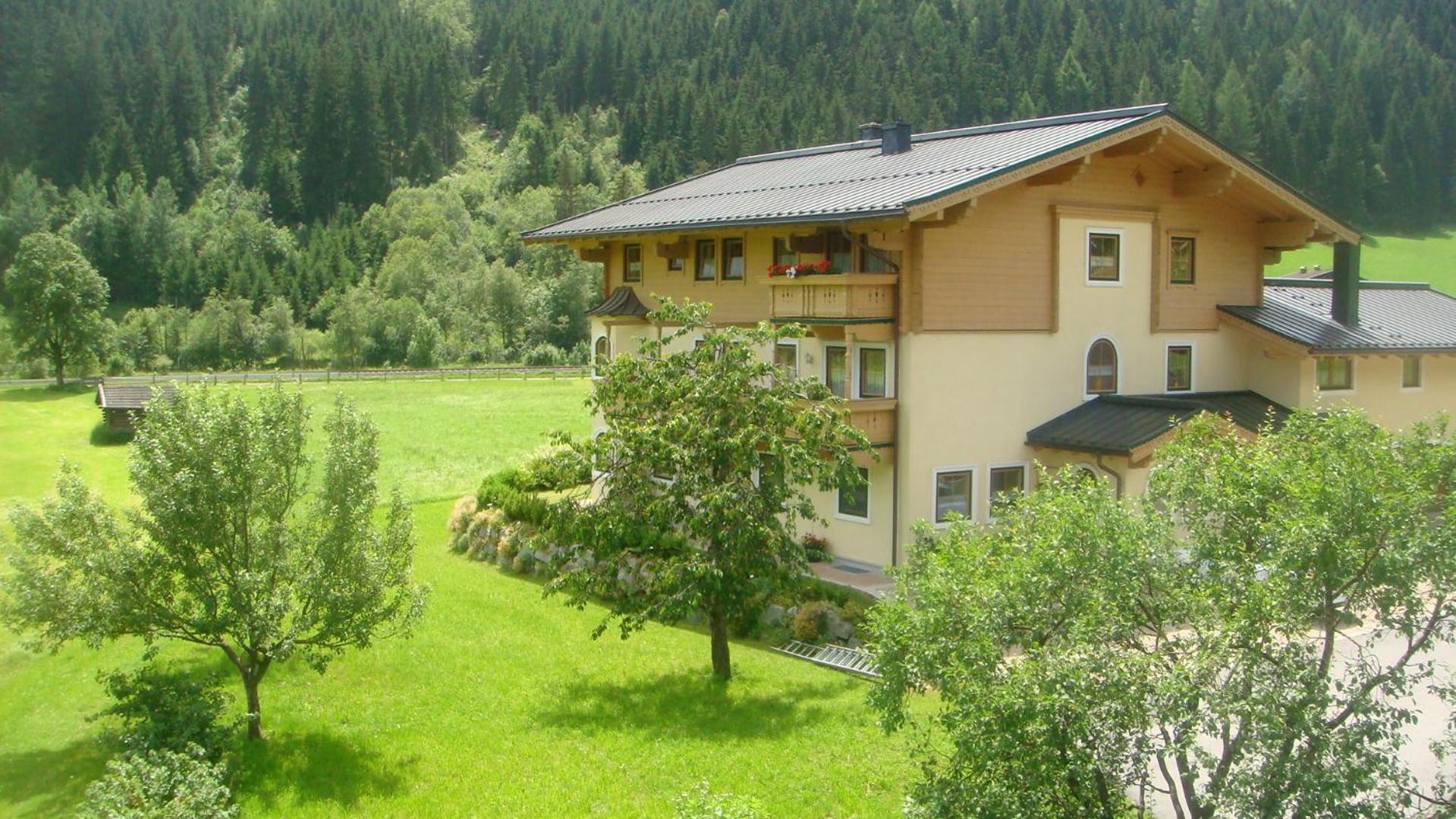 Bio-Bauernhof Obertrattenbachhof Neukirchen am Großvenediger Esterno foto